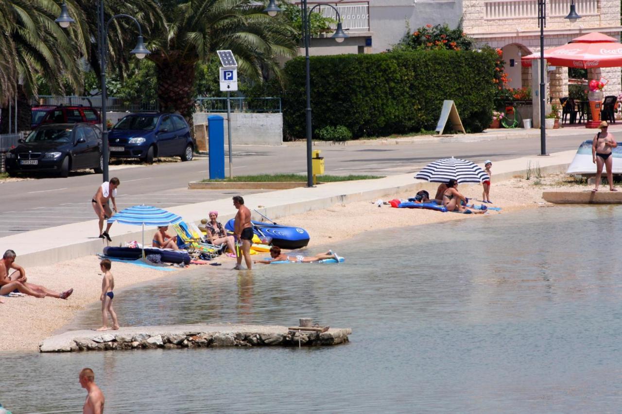 Apartments By The Sea Rogoznica - 12995 Exteriör bild